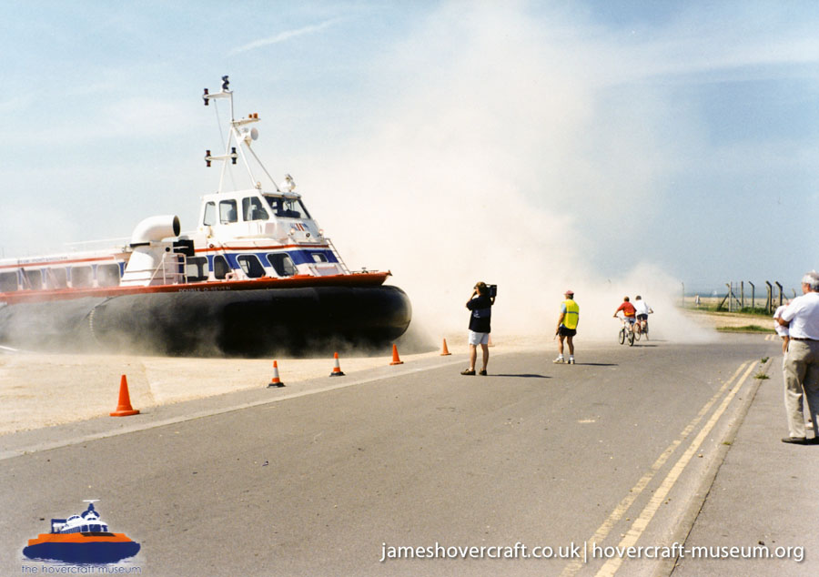 AP1-88 hovercraft promotional day by BHC -  (credit: The <a href='http://www.hovercraft-museum.org/' target='_blank'>Hovercraft Museum Trust</a>).